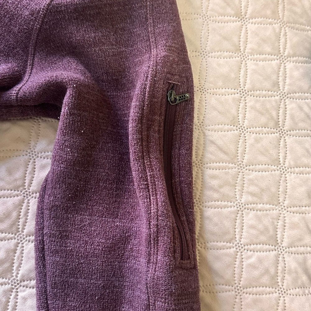 Patagonia Women's Purple Quarterzip - Picture 6 of 6